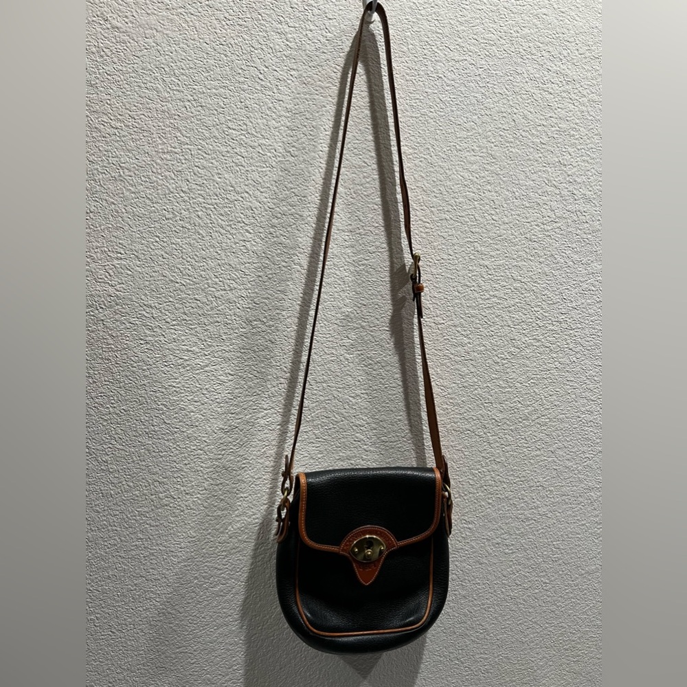 Vintage 1970s Dooney & Bourke Cavalry Spectator Leather Bucket Crossbody Bag - Picture 2 of 16